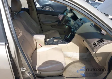 2003 Honda Accord 2.4 Lx z USA, uszkodzony, nr VIN 1HGCM56333A106846